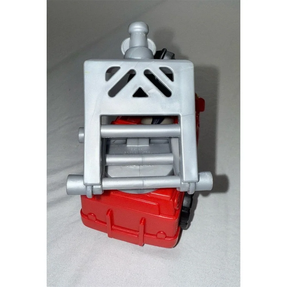 Fisher-Price Little People Fire Engine Truck with‎ Firefighter Figure